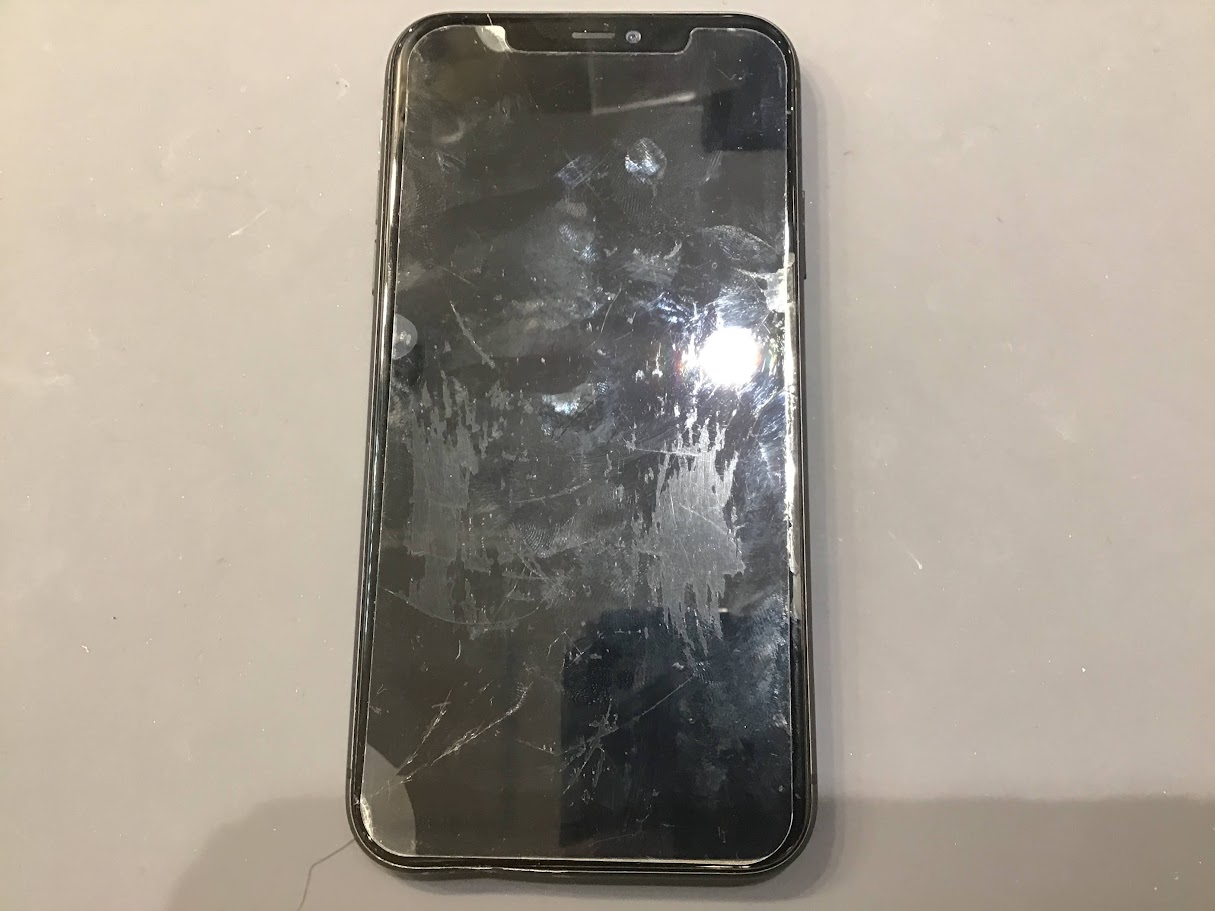 iPhone11ならデータそのまま修理可能なスマホ修理工房秋津店へ！